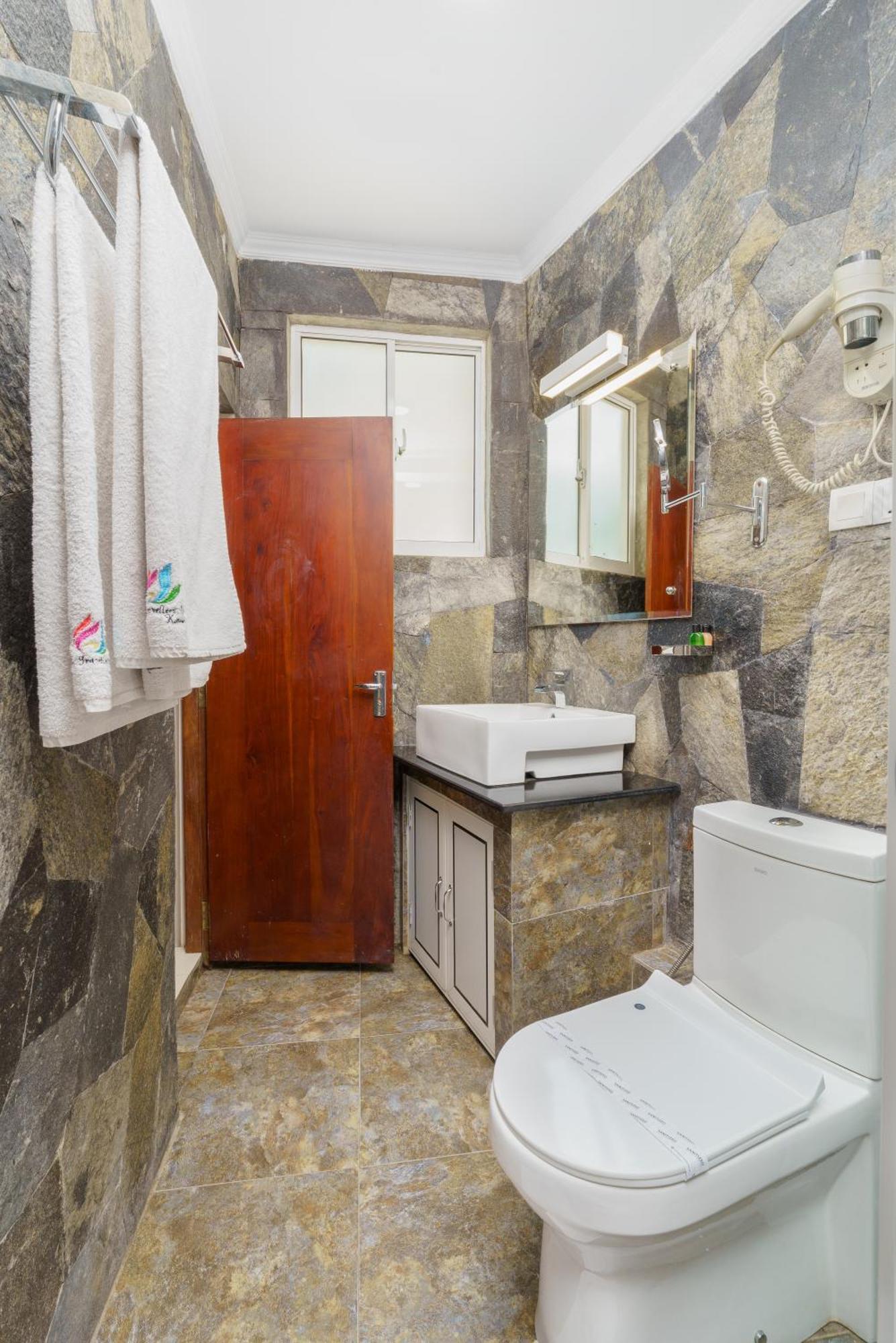 Hotel Travellers Nest Kandy Ngoại thất bức ảnh