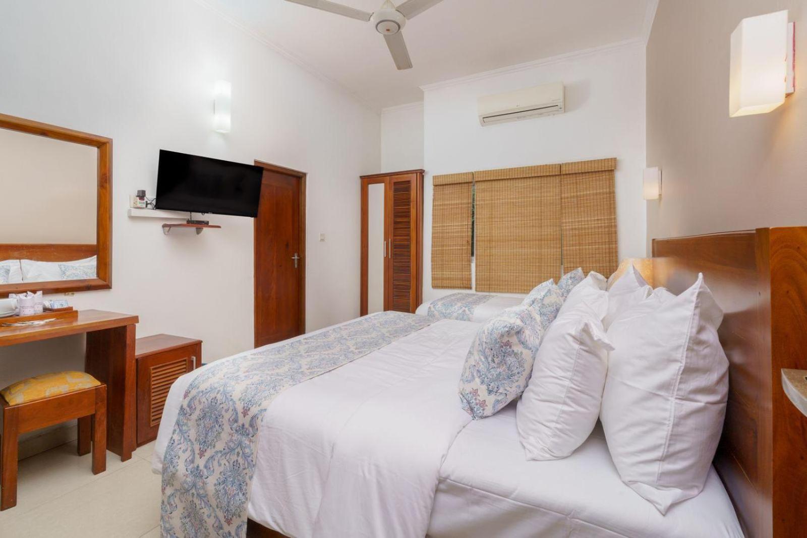 Hotel Travellers Nest Kandy Ngoại thất bức ảnh