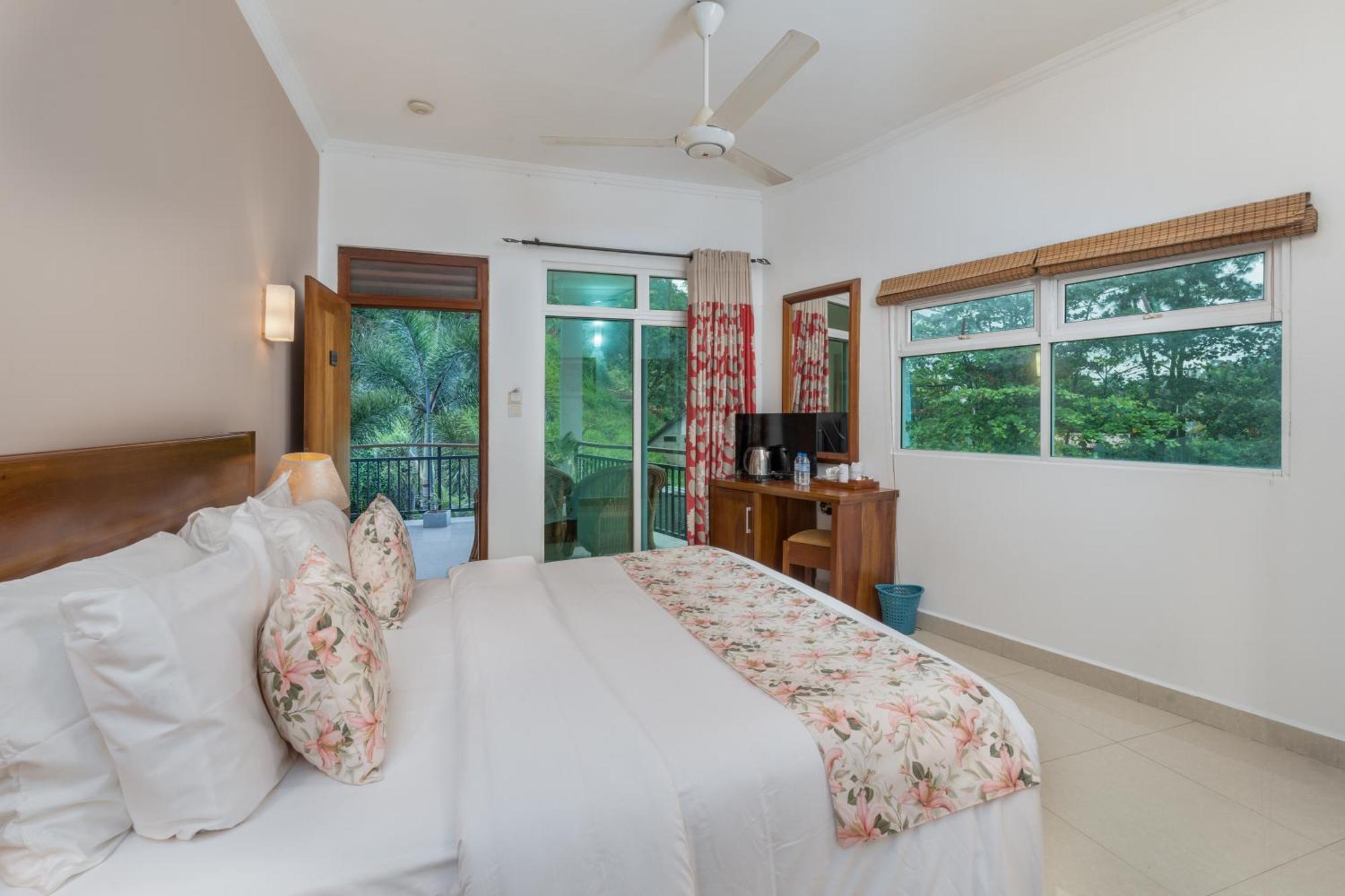 Hotel Travellers Nest Kandy Ngoại thất bức ảnh