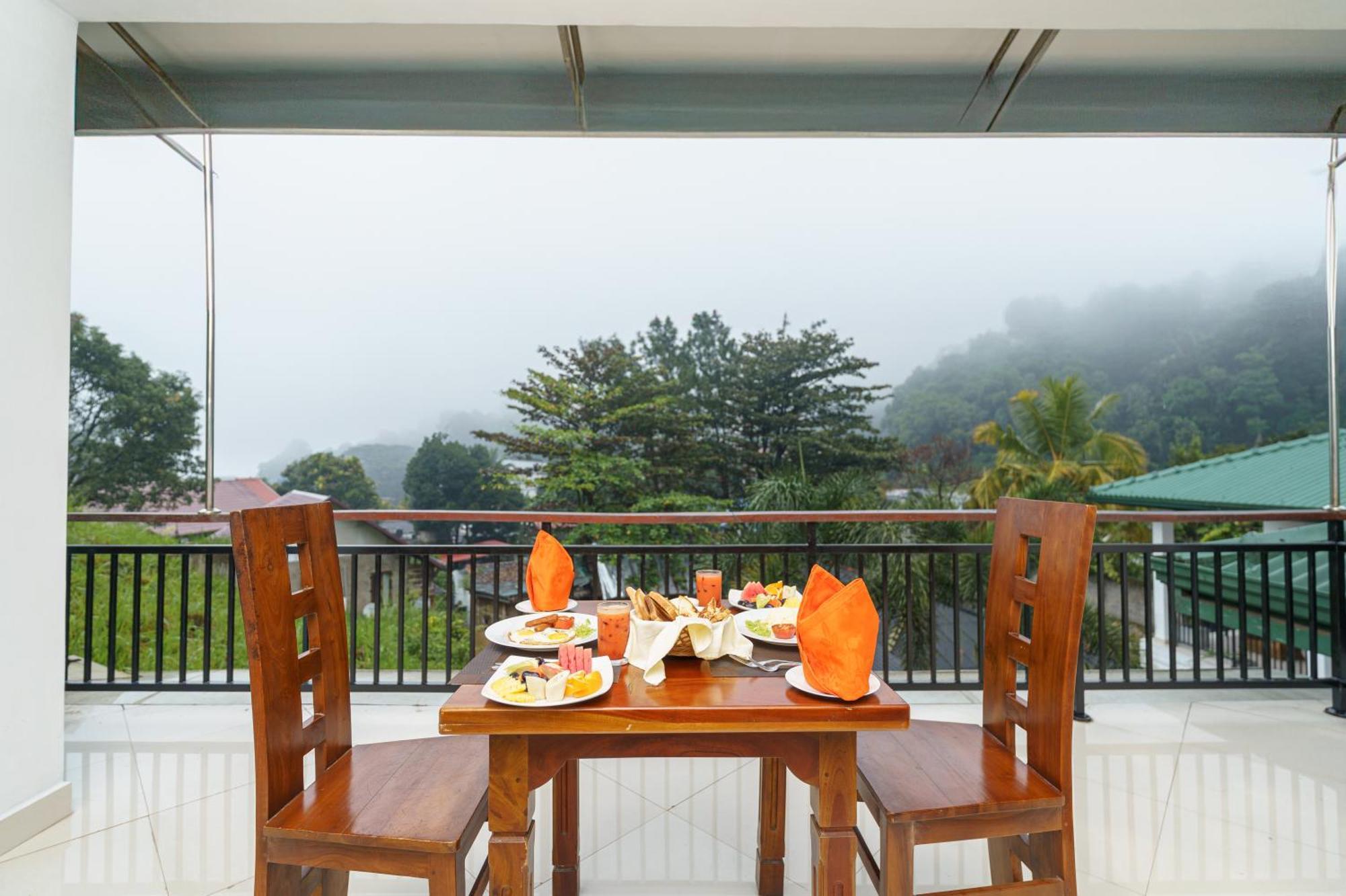 Hotel Travellers Nest Kandy Ngoại thất bức ảnh